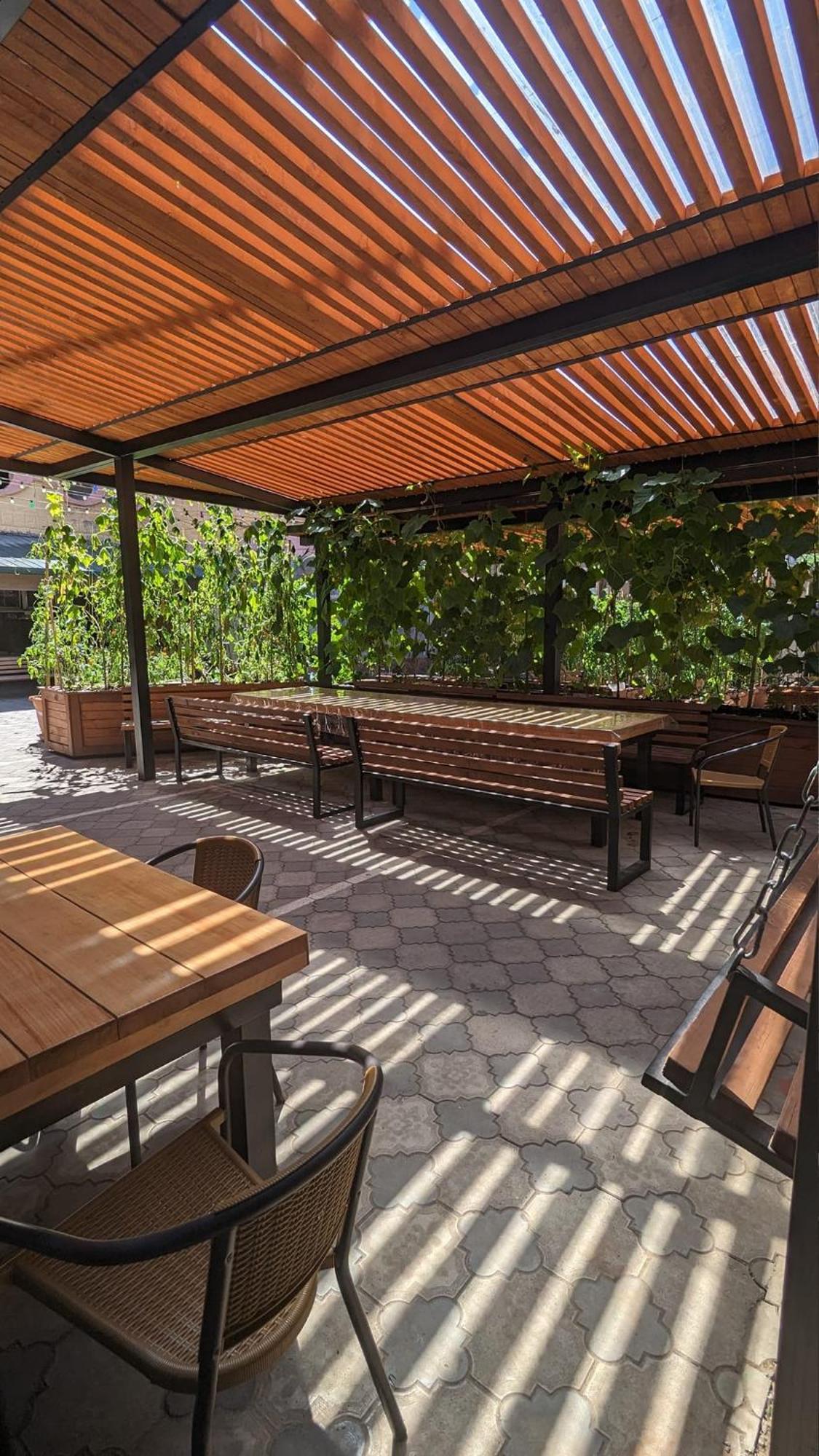 Dkd-Bridge Hotel Tbilisi Exteriör bild