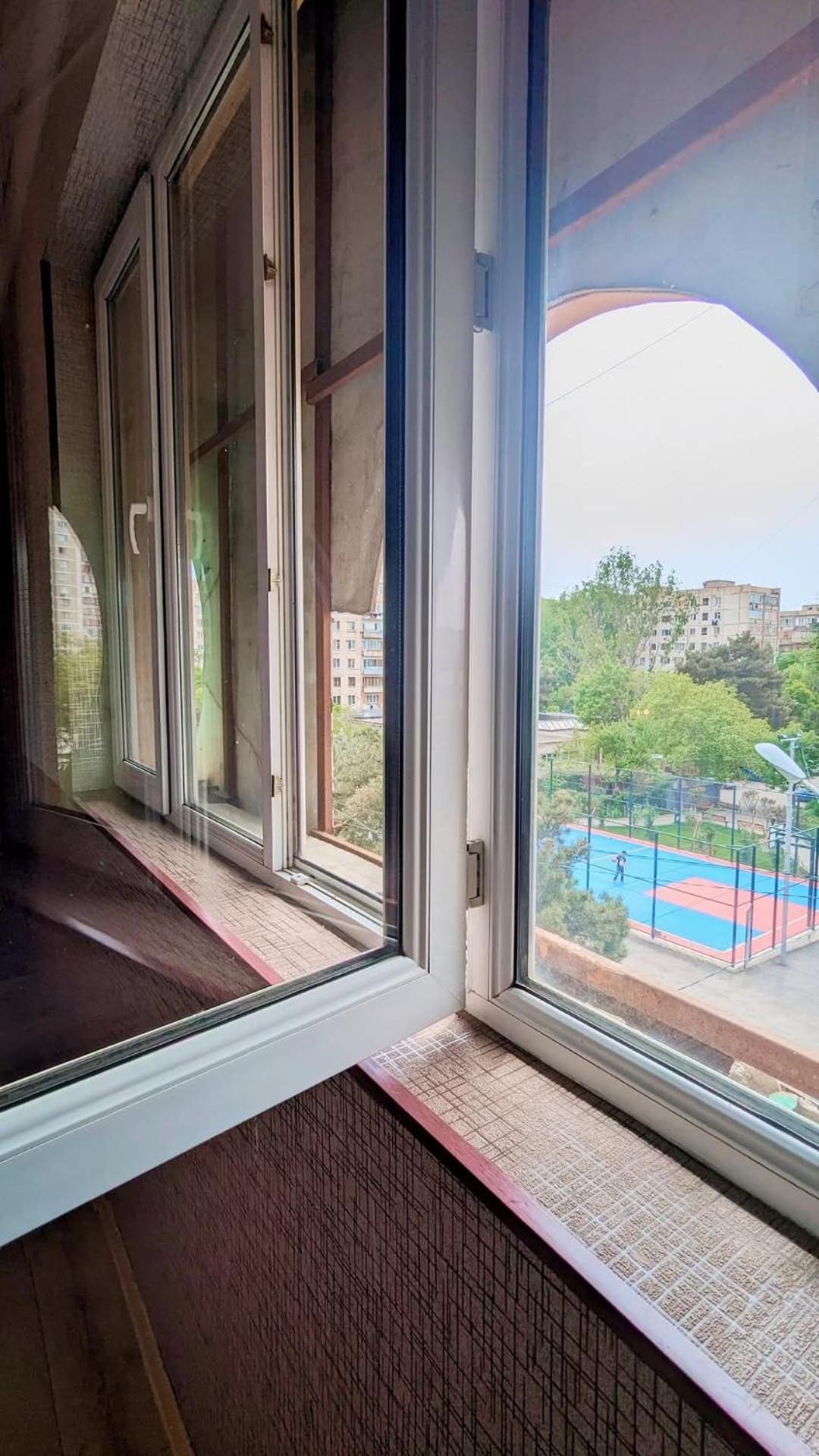 Dkd-Bridge Hotel Tbilisi Exteriör bild