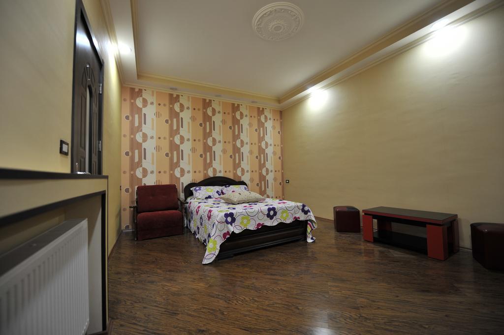 Dkd-Bridge Hotel Tbilisi Exteriör bild
