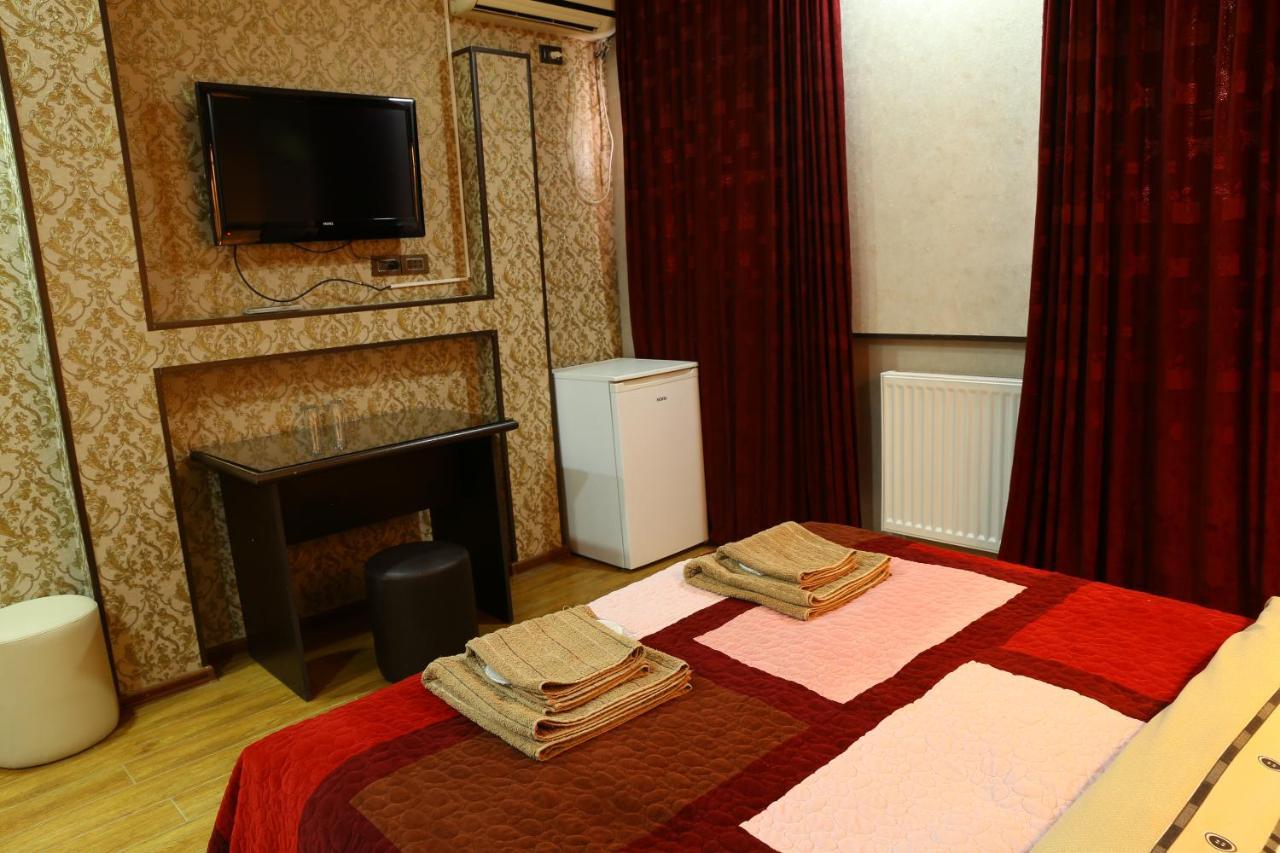 Dkd-Bridge Hotel Tbilisi Exteriör bild